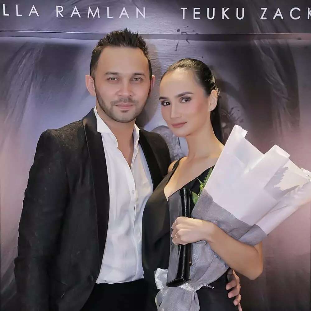 Pasangan seleb dicomblangin © 2021 brilio.net Pasangan seleb dicomblangin © 2021 brilio.net