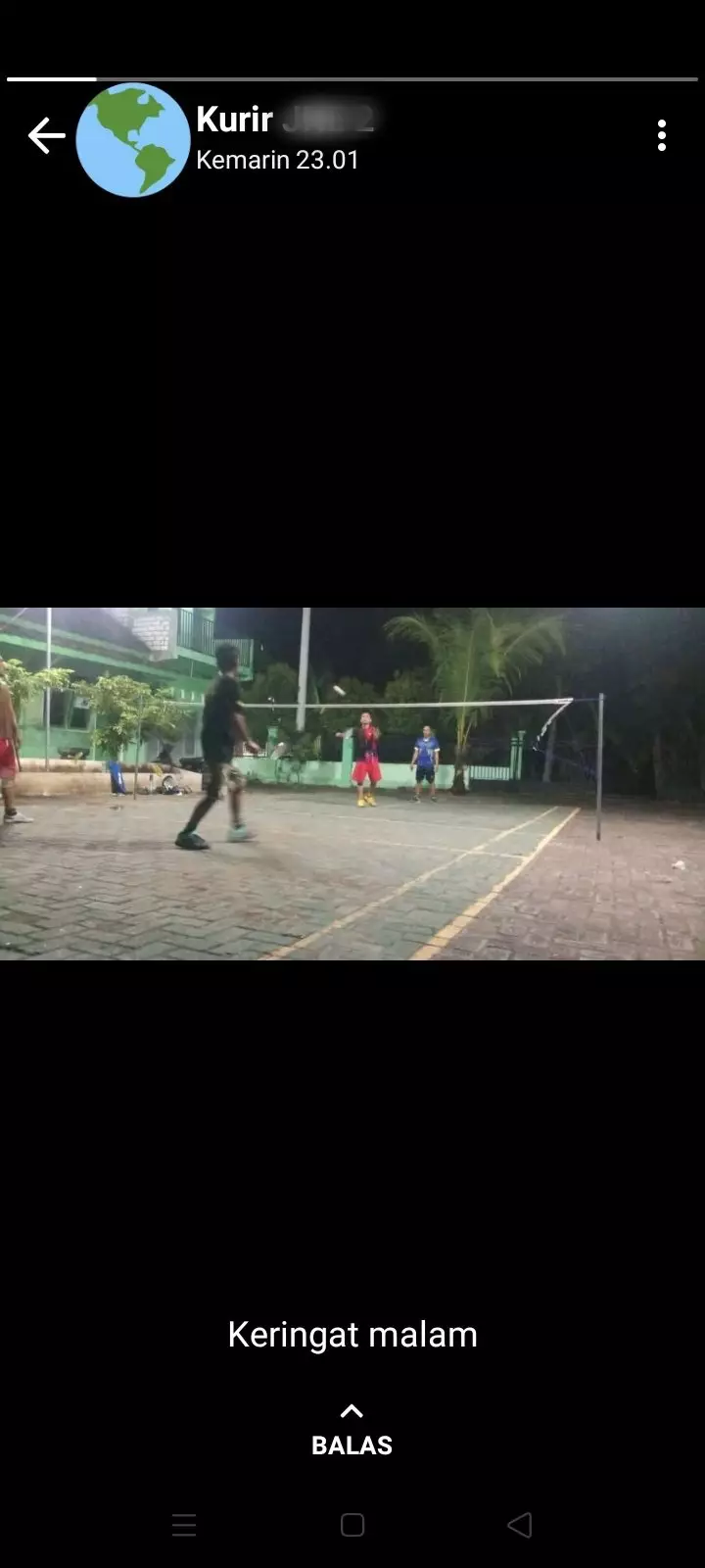 Kelakuan lucu kurir © Twitter Kelakuan lucu kurir © Twitter