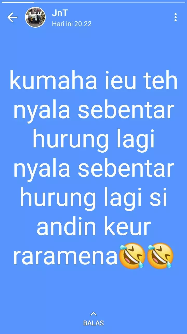 Kelakuan lucu kurir © Twitter Kelakuan lucu kurir © Twitter