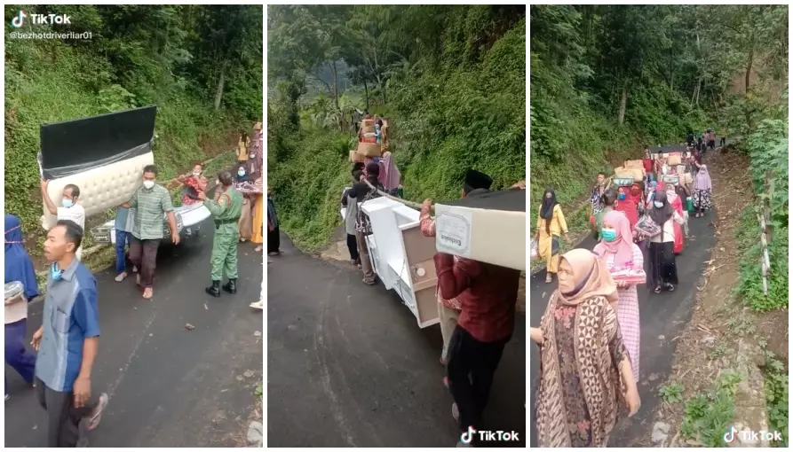 Aksi warga antar seserahan © TikTok Aksi warga antar seserahan © TikTok