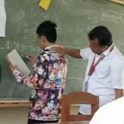 Kelakuan lucu bikin kangen sekolah © berbagai sumber Kelakuan lucu bikin kangen sekolah © berbagai sumber