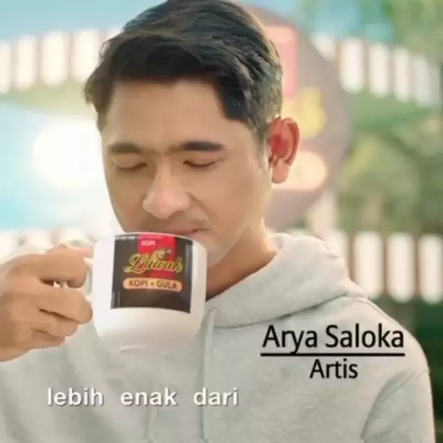 Arya Saloka jadi bintang iklan © 2021 brilio.net Arya Saloka jadi bintang iklan © 2021 brilio.net