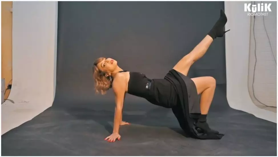 potret classy Tya Ariestya © berbagai sumber potret classy Tya Ariestya © berbagai sumber