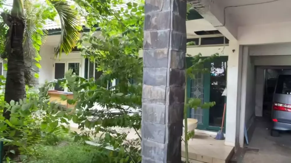 rumah lama Rieta Amilia © YouTube rumah lama Rieta Amilia © YouTube