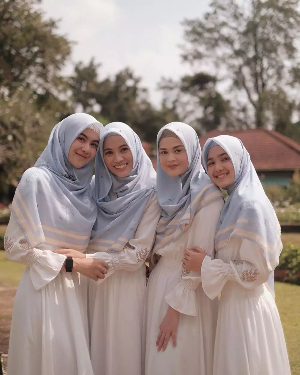 Potret akrab Alyssa Soebandono dan Cut Syifa Instagram Potret akrab Alyssa Soebandono dan Cut Syifa Instagram