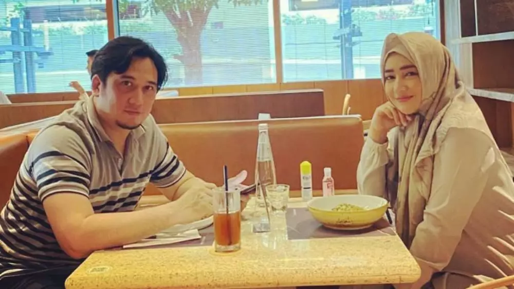 8 pesinetron ganteng nikah muda © Instagram 8 pesinetron ganteng nikah muda © Instagram