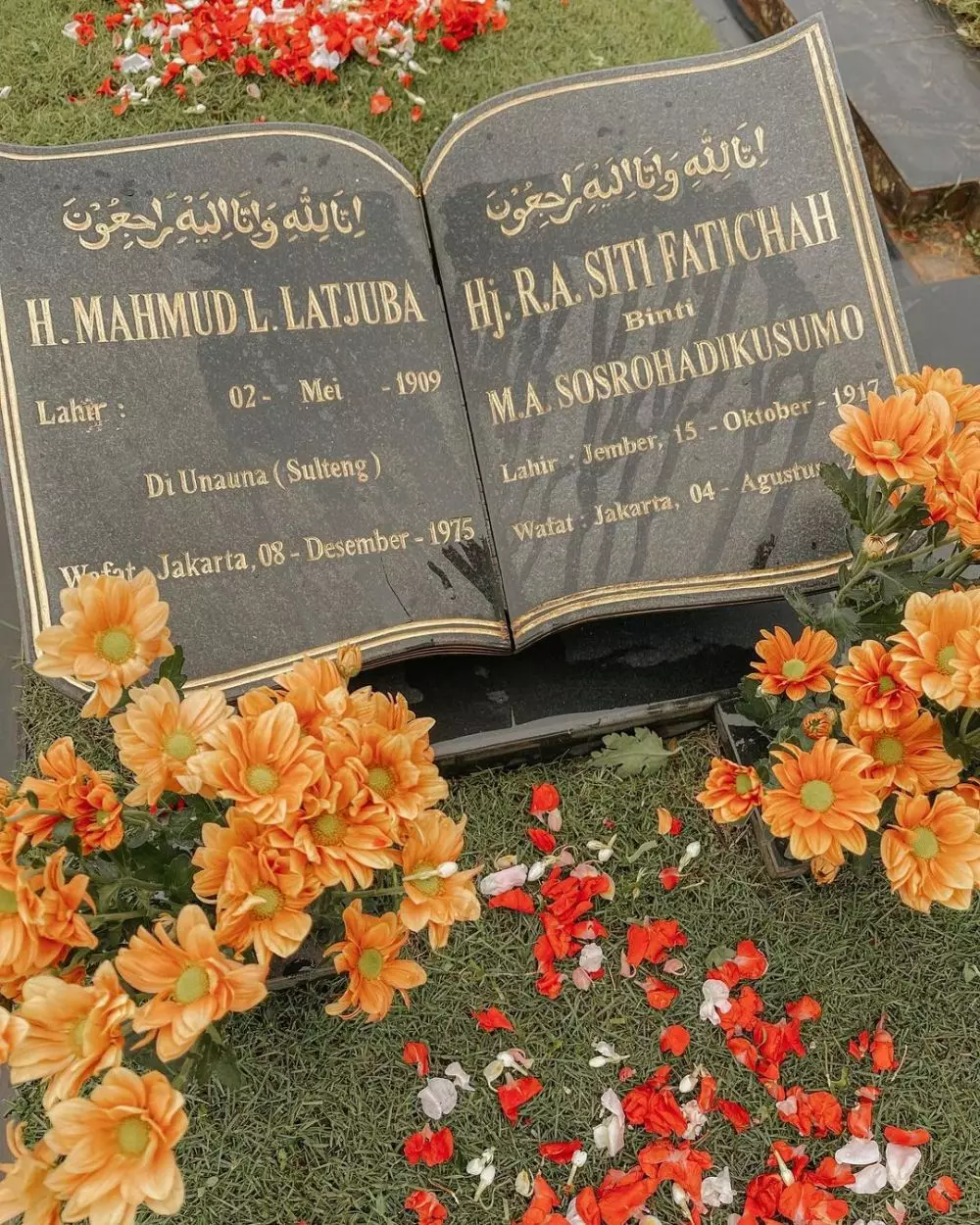 sophia ziarah makam © Instagram