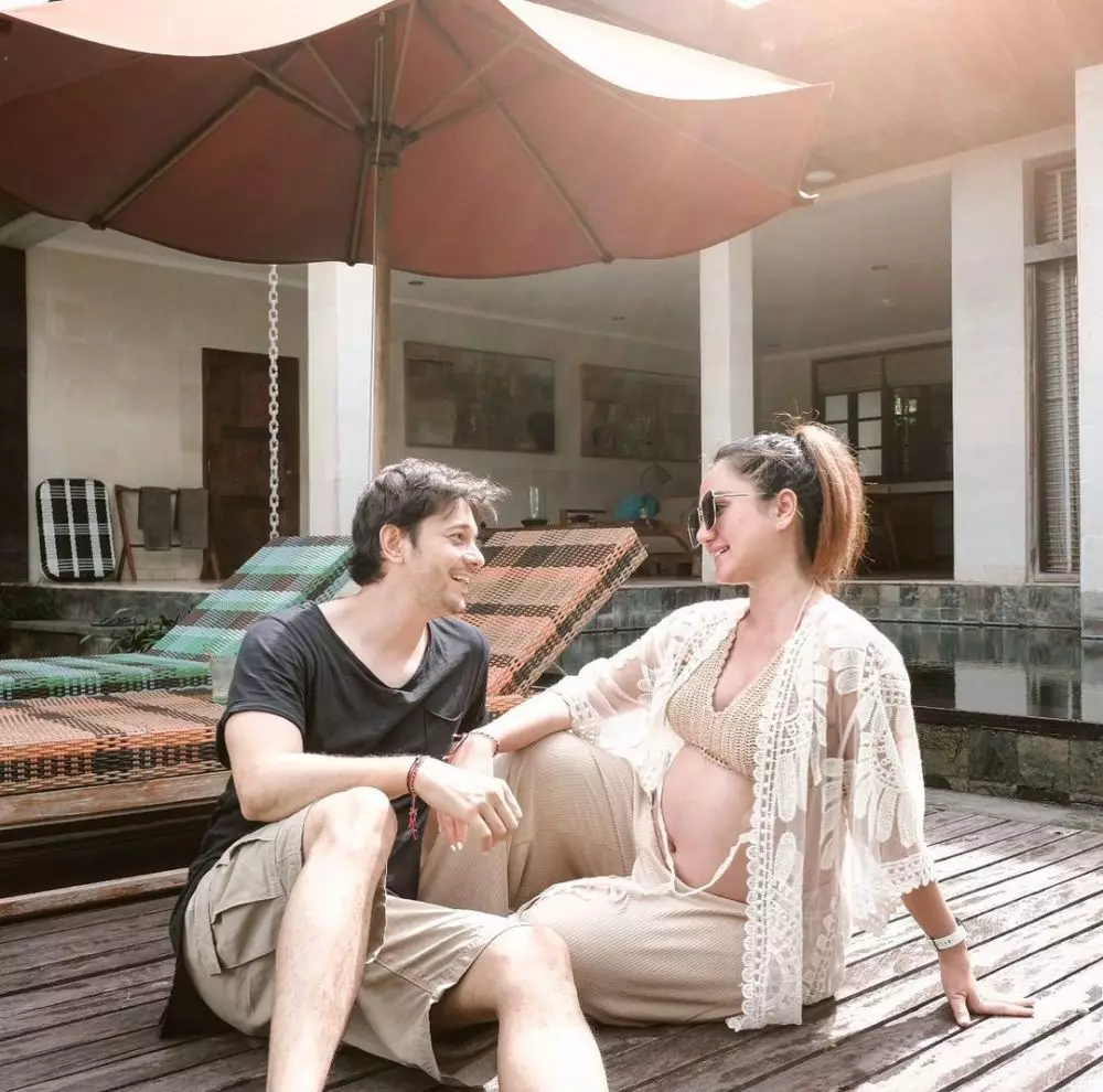 baby bump Tengku Dewi Putri © berbagai sumber