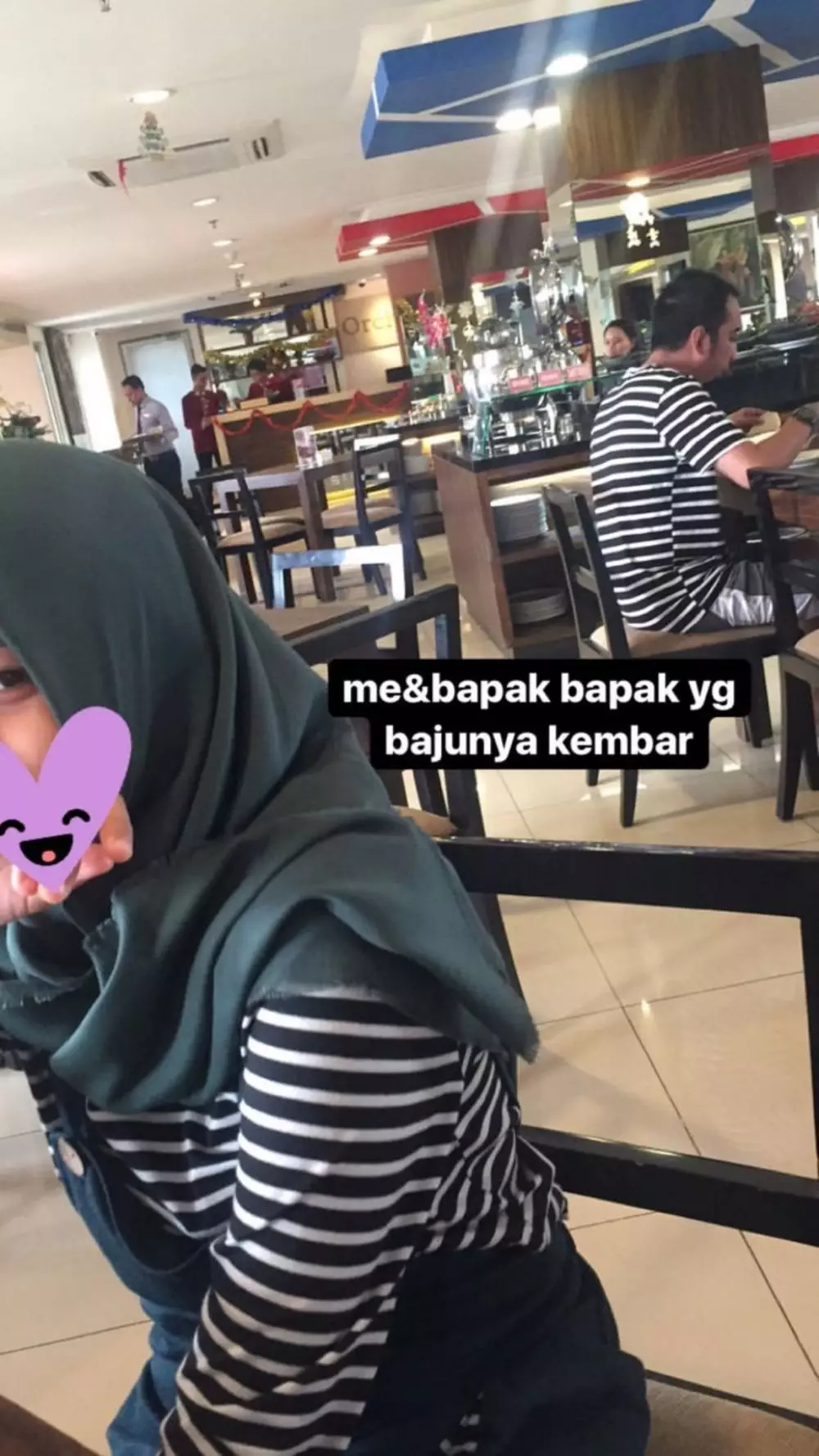 momen kembaran baju kocak © Twitter