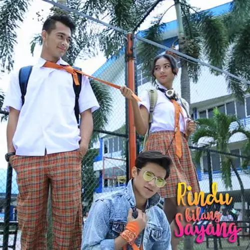 Glenca Chysara dan pasangan di sinetron dan FTV © 2021 brilio.net Glenca Chysara dan pasangan di sinetron dan FTV © 2021 brilio.net