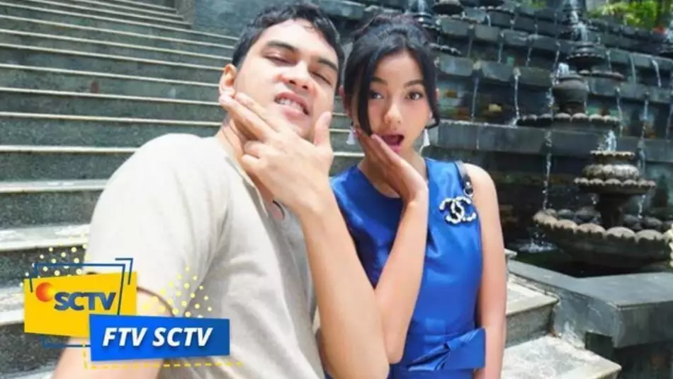 Glenca Chysara dan pasangan di sinetron dan FTV © 2021 brilio.net Glenca Chysara dan pasangan di sinetron dan FTV © 2021 brilio.net