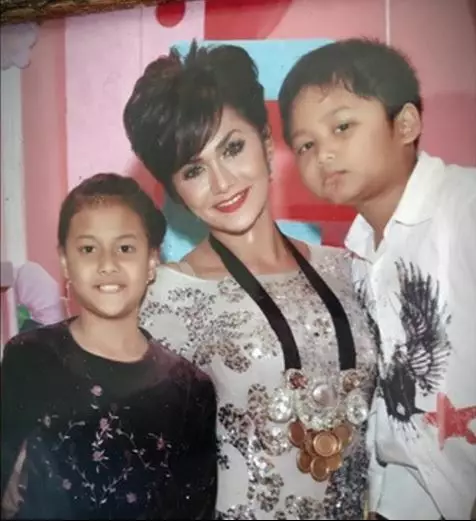 transformasi rambut Krisdayanti © 2021 brilio.net transformasi rambut Krisdayanti © 2021 brilio.net