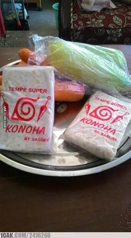 Tulisan di kemasan tempe © berbagai sumber Tulisan di kemasan tempe © berbagai sumber