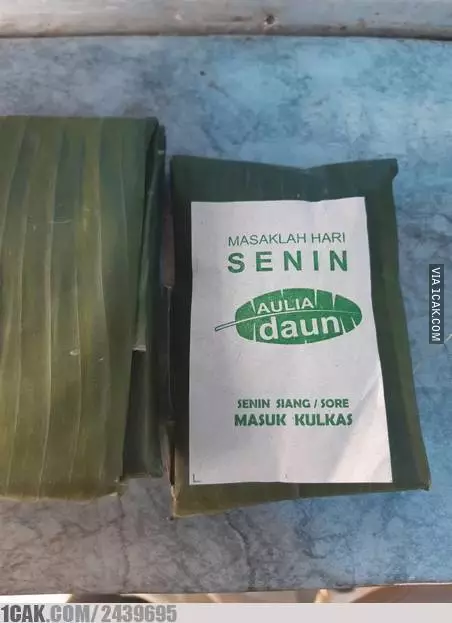 Tulisan di kemasan tempe © berbagai sumber Tulisan di kemasan tempe © berbagai sumber