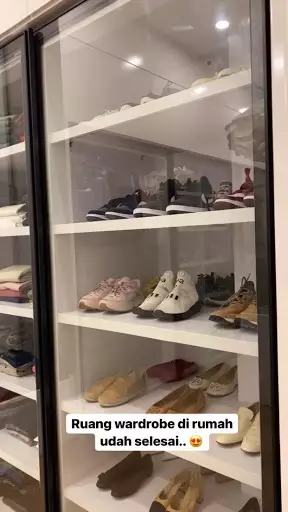 walk in closet Raditya Dika © 2021 brilio.net walk in closet Raditya Dika © 2021 brilio.net