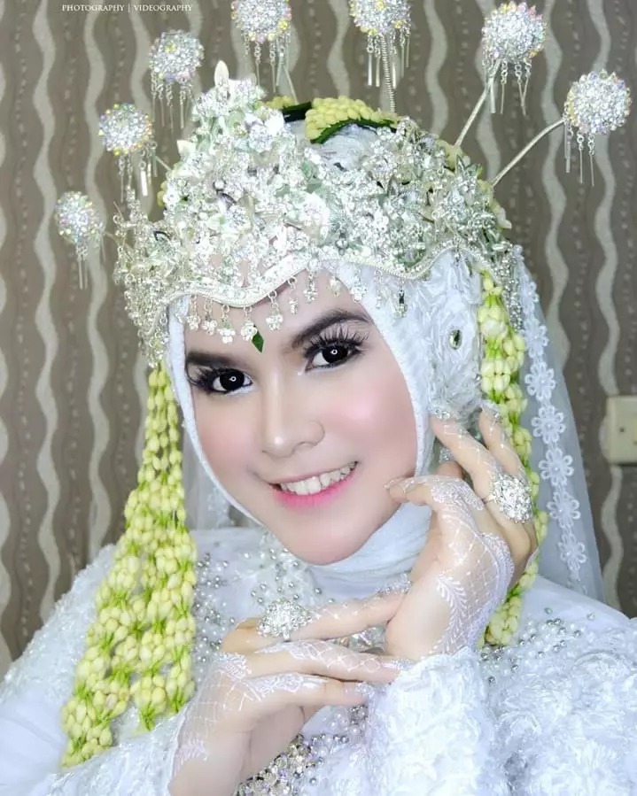 pernikahan Haydar Ali Assegaf © 2021 brilio.net