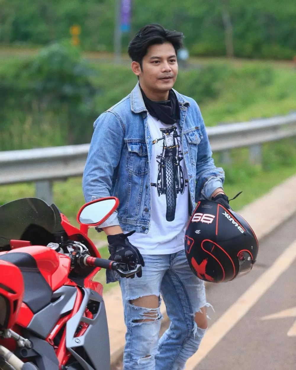 Fiki Alman pemeran Roy © 2021 brilio.net Instagram