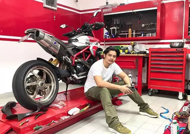 Fiki Alman pemeran Roy © 2021 brilio.net Instagram