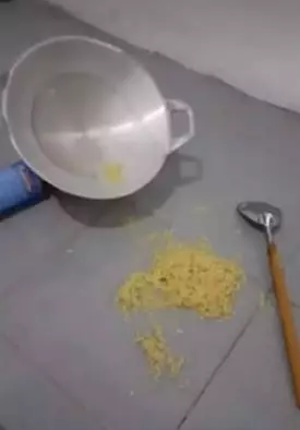 momen gagal makan karena kurang fokus Berbagai sumber