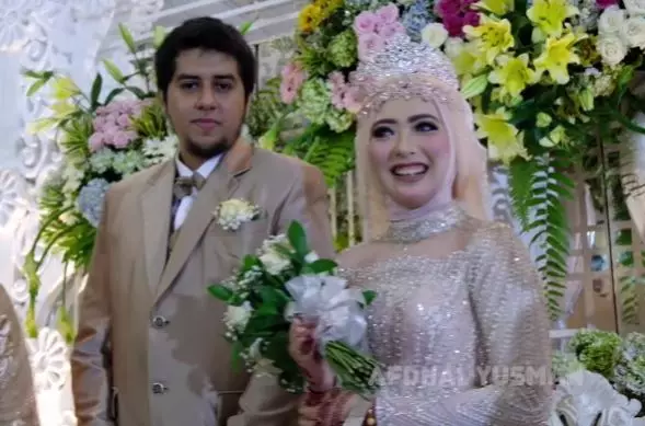 Sheina Abdat dan suami © Instagram Sheina Abdat dan suami © Instagram