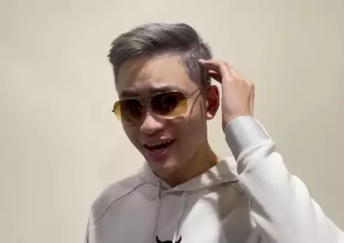 Azka Corbuzier di-make over Ivan Gunawan © Instagram