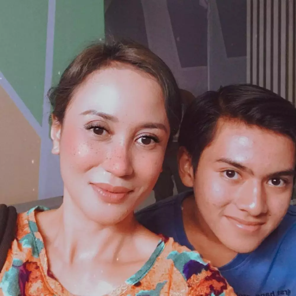 kebersamaan rey bong dan ria probo © Instagram kebersamaan rey bong dan ria probo © Instagram