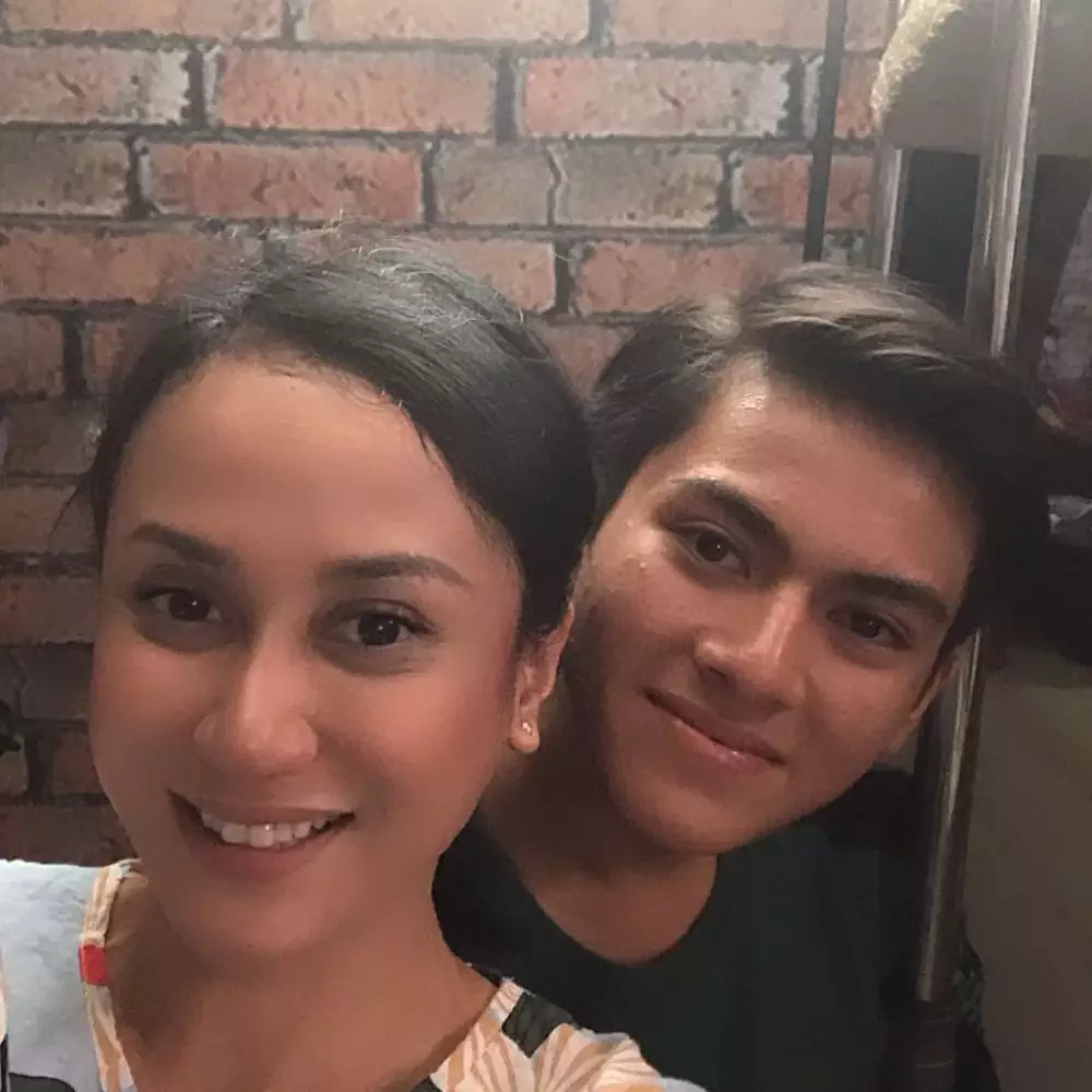 kebersamaan rey bong dan ria probo © Instagram kebersamaan rey bong dan ria probo © Instagram