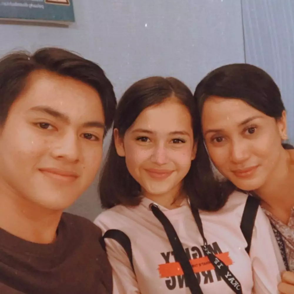 kebersamaan rey bong dan ria probo © Instagram kebersamaan rey bong dan ria probo © Instagram