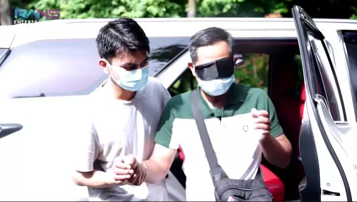 gerobak baru ayah Dimas © YouTube gerobak baru ayah Dimas © YouTube