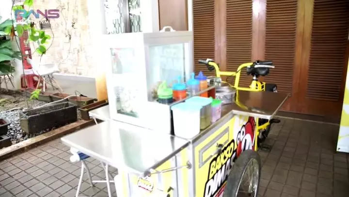 gerobak baru ayah Dimas © YouTube gerobak baru ayah Dimas © YouTube