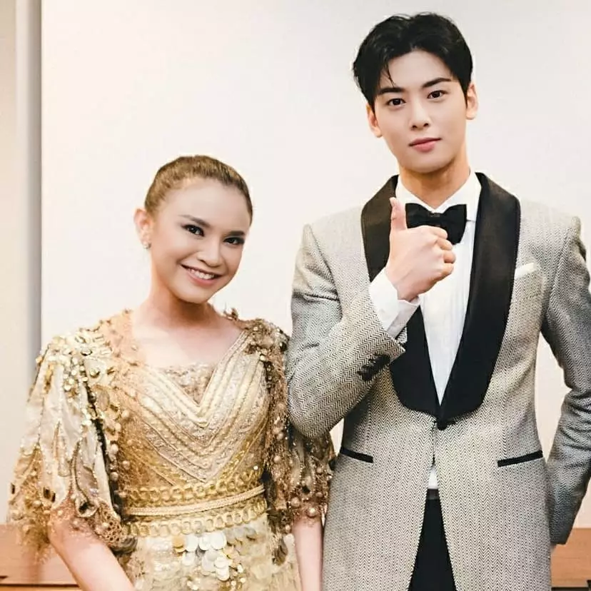 Rossa dan Cha Eun-woo © Instagram