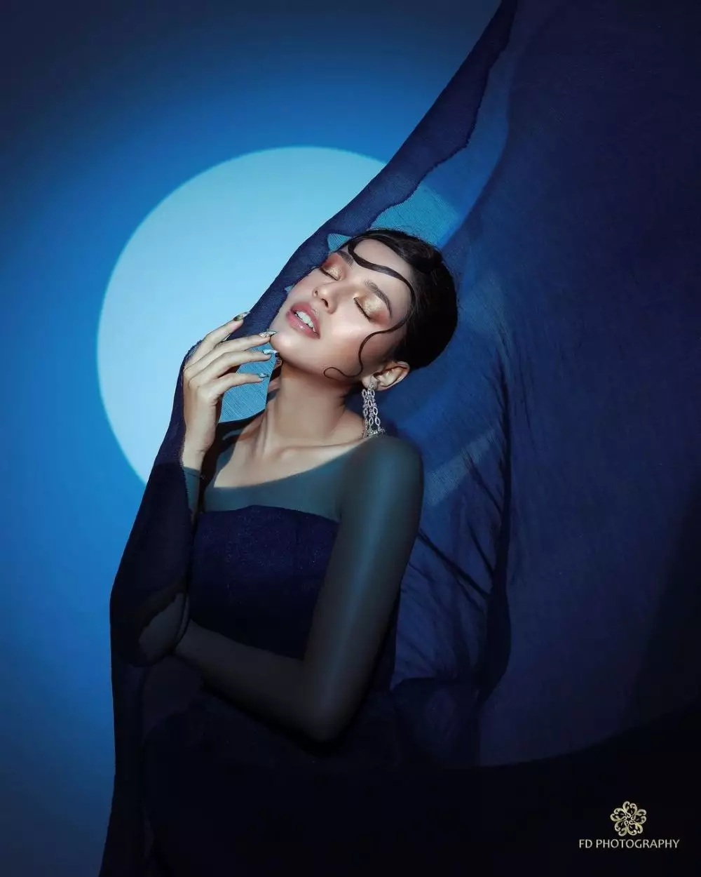 Pemotretan memukau susan sameh © 2021 brilio.net Pemotretan memukau susan sameh © 2021 brilio.net