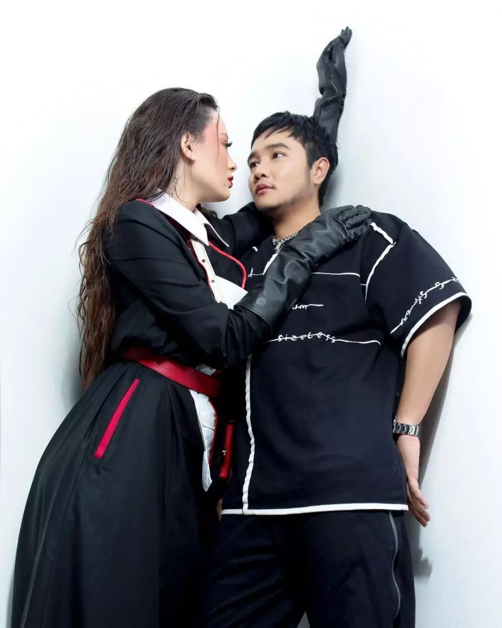 Abash dan pacar barunya Instagram