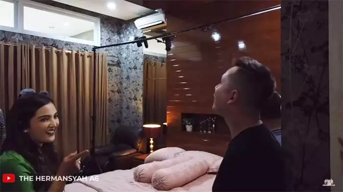 kamar tamu seleb © 2021 brilio.net