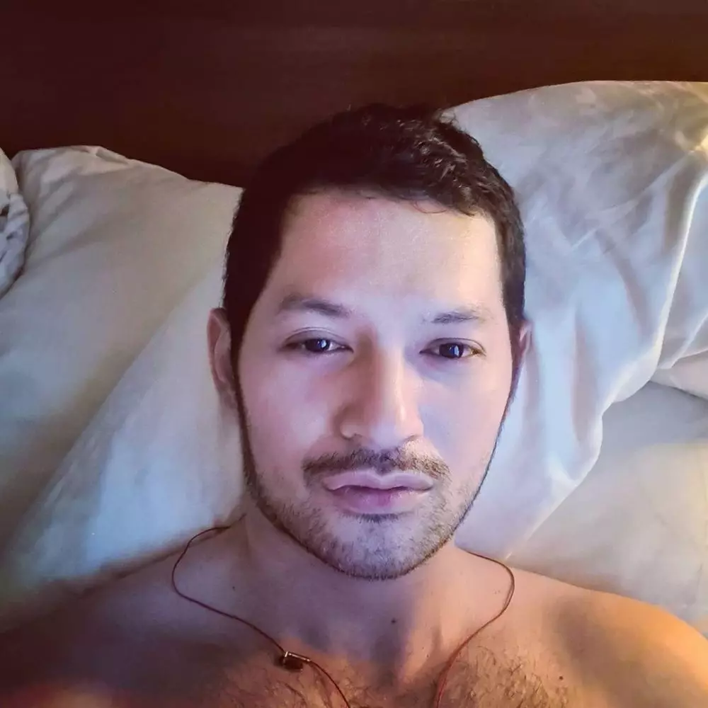 pemain Ikatan Cinta saat bangun tidur © 2021 brilio.net