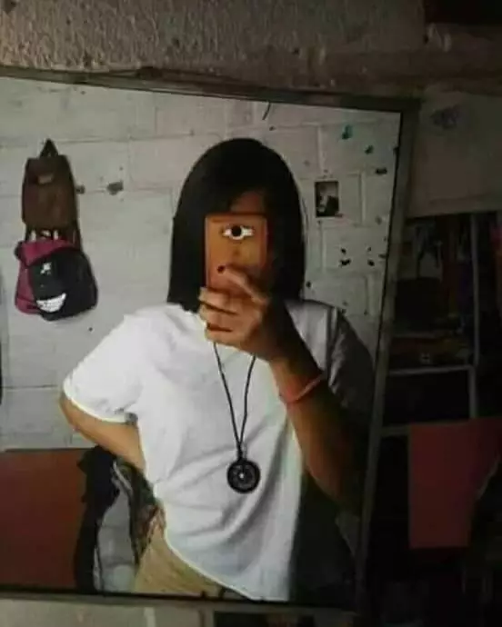 orang mirror selfie © Berbagai Sumber orang mirror selfie © Berbagai Sumber