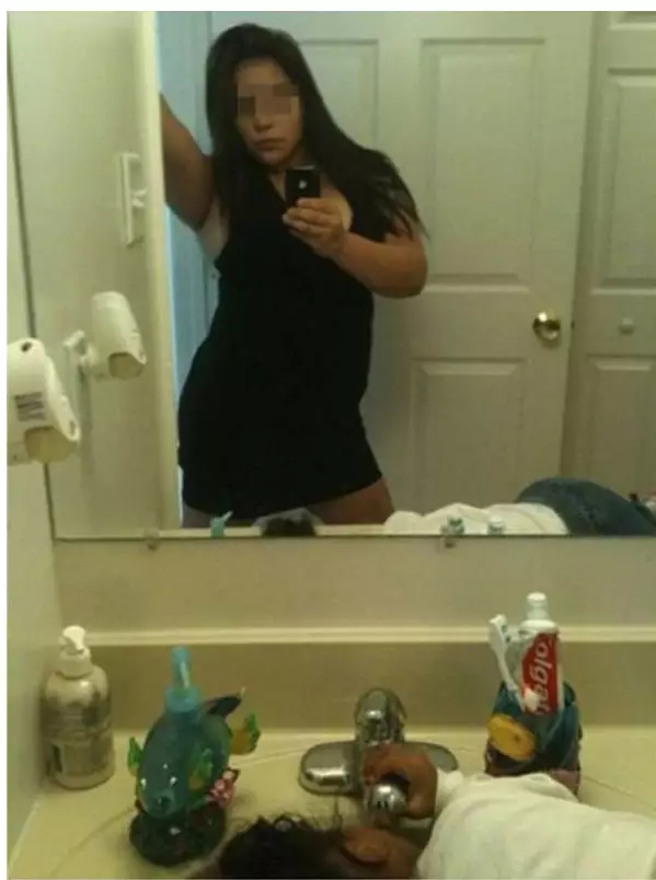 orang mirror selfie © Berbagai Sumber orang mirror selfie © Berbagai Sumber