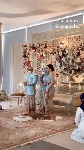 pengajian dan siraman Margin Wieheerm © 2021 brilio.net pengajian dan siraman Margin Wieheerm © 2021 brilio.net