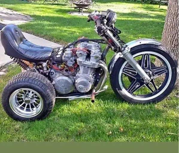 motor dimodifikasi pakai part mobil Instagram motor dimodifikasi pakai part mobil Instagram