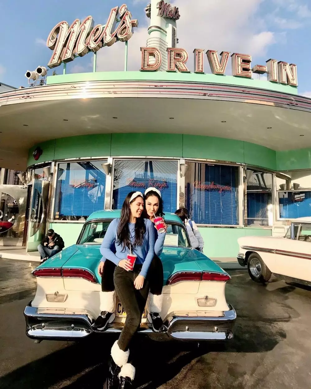 Pesona pesinetron usia 40-an © Instagram