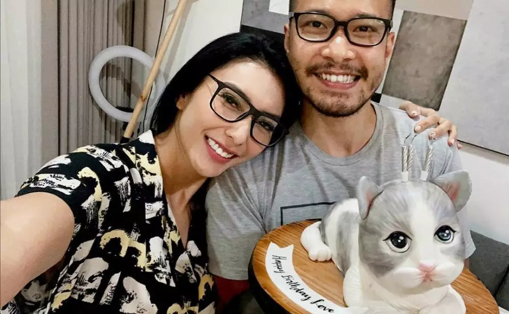 Seleb cantik nikah dengan teman sekolah © Instagram