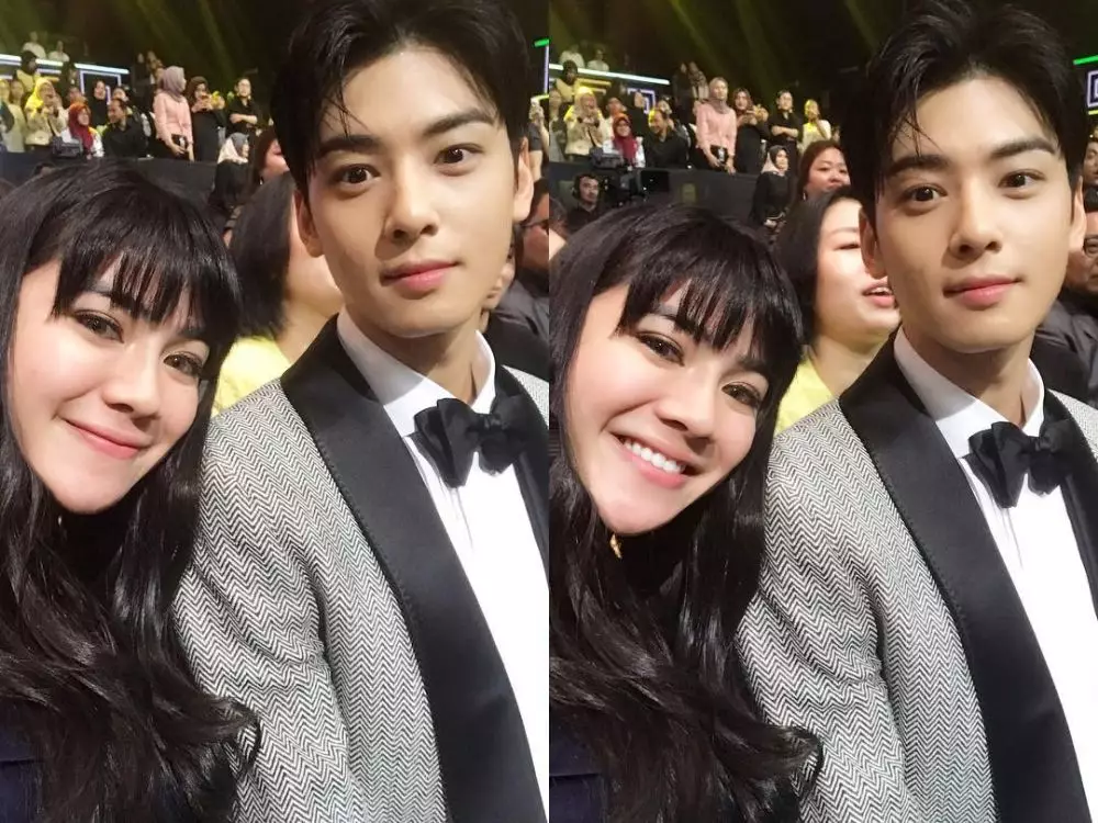 Seleb foto bareng Cha Eun-woo © 2021 brilio.net