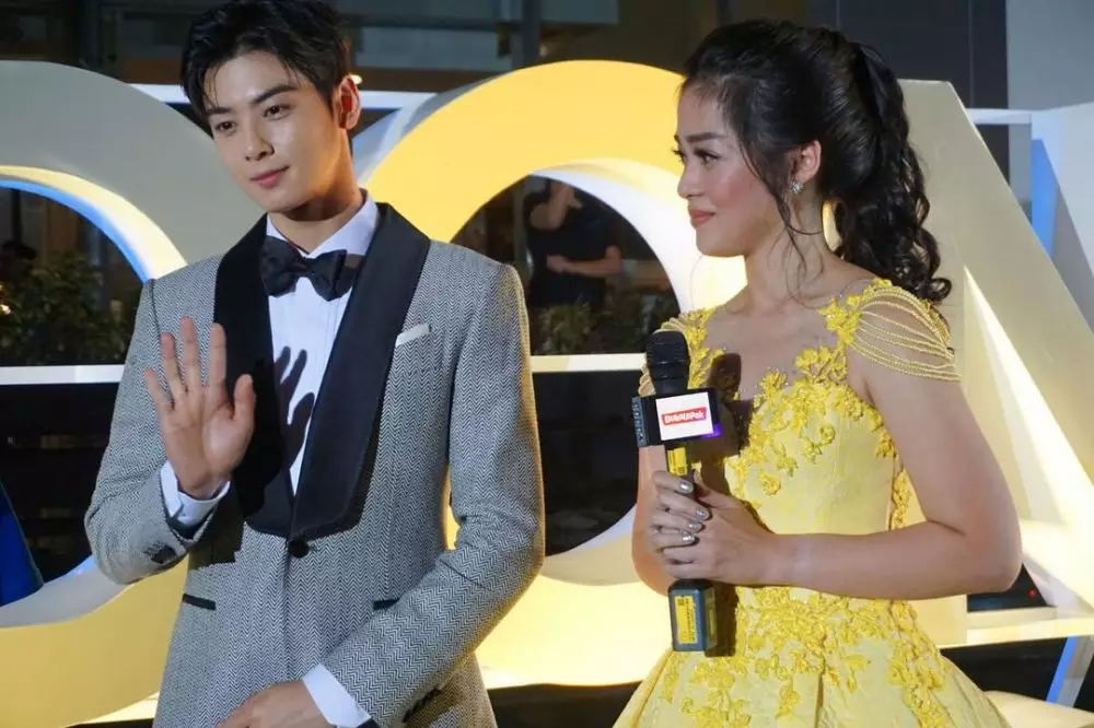 Seleb foto bareng Cha Eun-woo © 2021 brilio.net