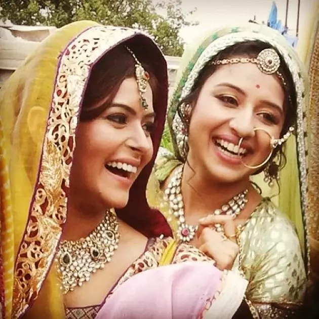 Paridhi Sharma saat syuting serial Jodha Akbar © 2021 brilio.net Instagram