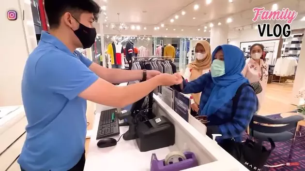 Ussy jadikan art majikan sehari © 2021 brilio.net