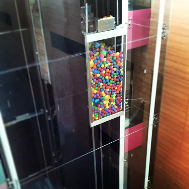 lift antimainstream © Berbagai Sumber