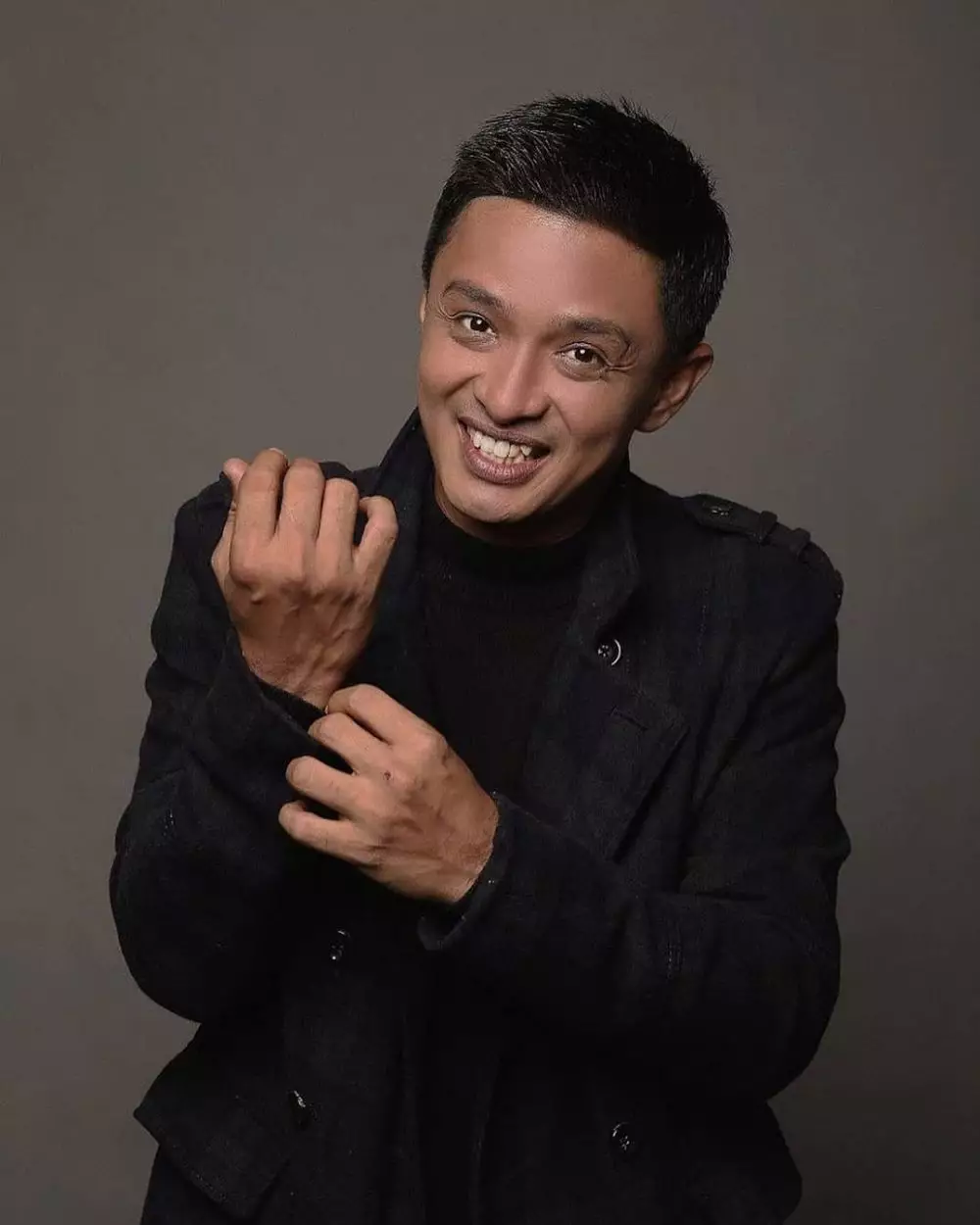 Personel boyband & girlband era 90-an ini kini eksis jadi pesinetron Berbagai sumber Personel boyband & girlband era 90-an ini kini eksis jadi pesinetron Berbagai sumber