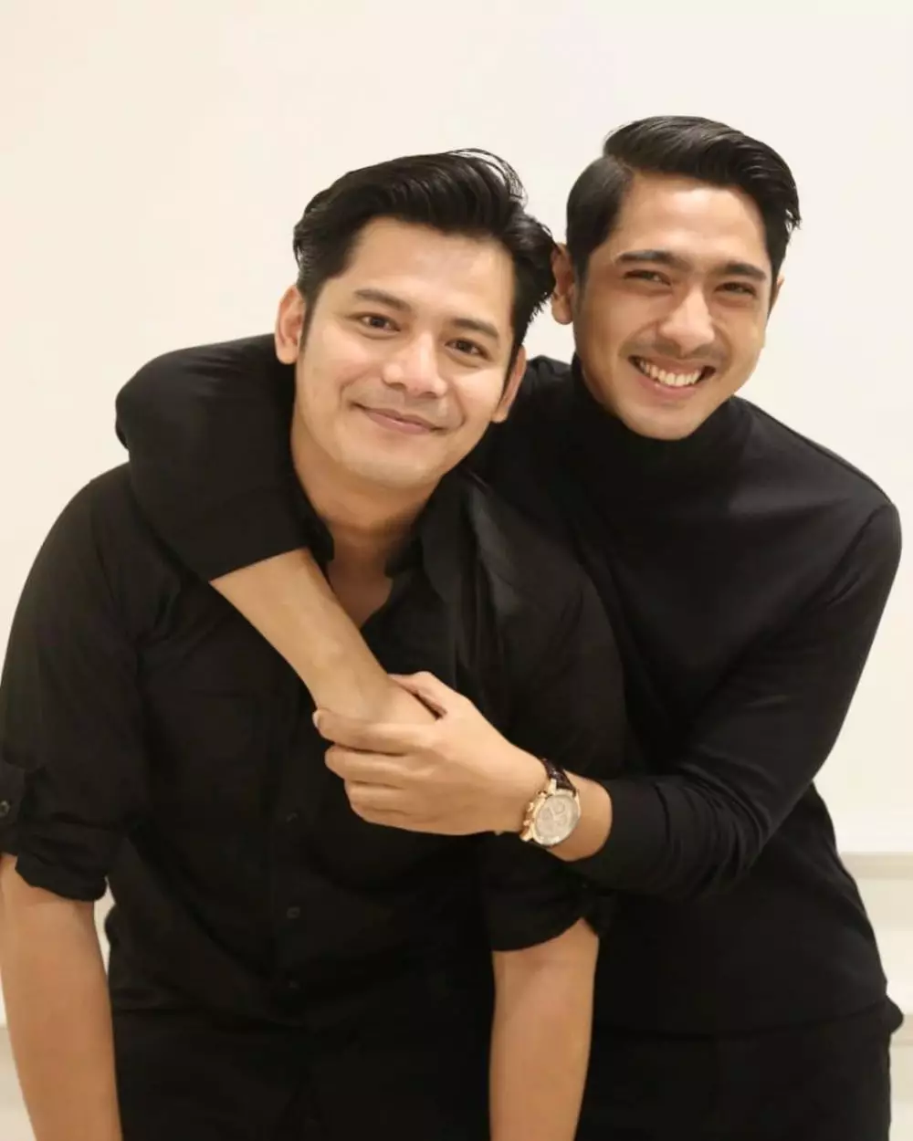 potret Arya Saloka dan Fiki Alman © 2021 brilio.net Instagram potret Arya Saloka dan Fiki Alman © 2021 brilio.net Instagram