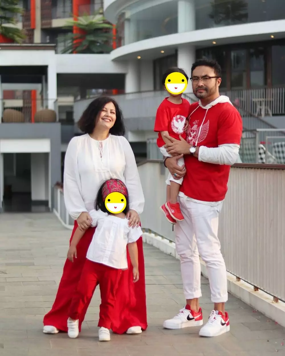 Seleb dikaruniai anak kembar pengantin Instagram Seleb dikaruniai anak kembar pengantin Instagram