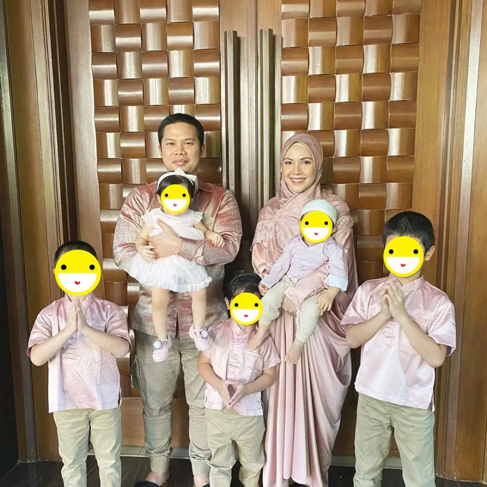 Seleb dikaruniai anak kembar pengantin Instagram Seleb dikaruniai anak kembar pengantin Instagram